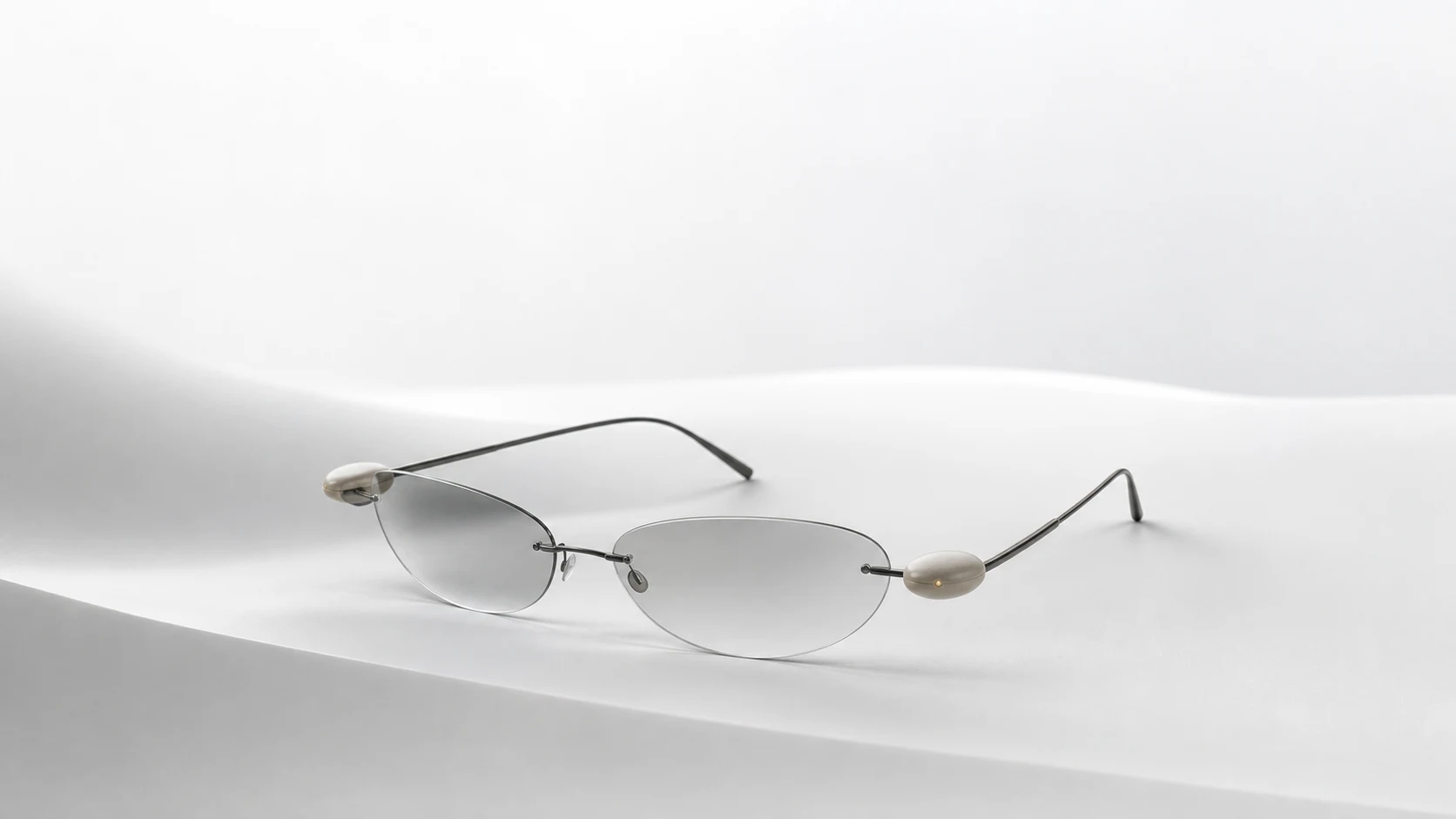 Prototype rimless Foogle glasses with ceramic ThoughtOps modules